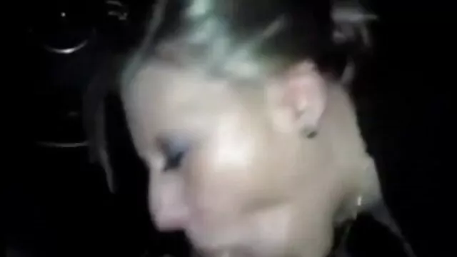 A zsákmányos és melles csaj Audrey Bitonit nagy seggű nők seggtől szájig szar