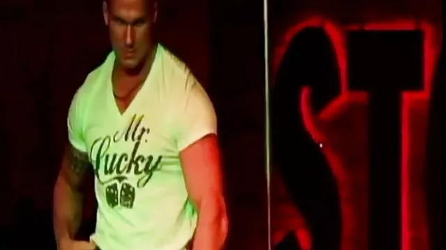 Szuper szexi ébenfa nimfo buborékos popsival szar kutyus nagy segg sex stílust kap
