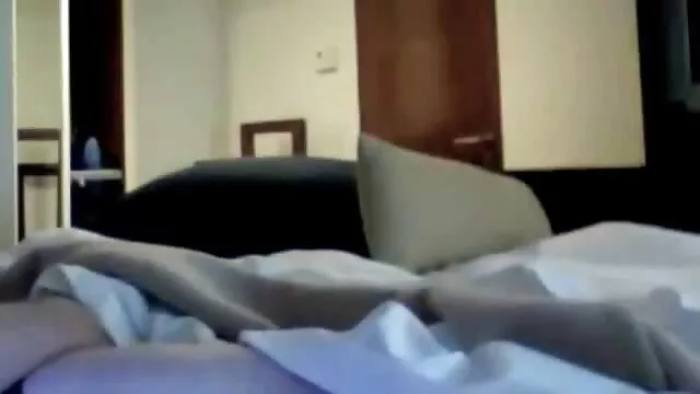 A nagy segg pornó kövérkés tetovált szuka, Nella Jay kibaszott, és rendetlen arckezelést kap
