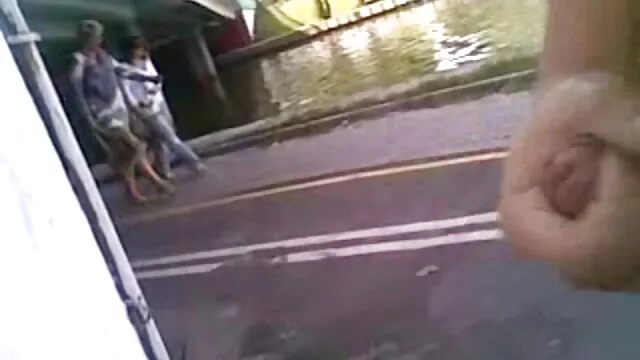 Lascivious csaj Liz ad egy mélytorkú szopást, és megbasztja a nagy popo punciját