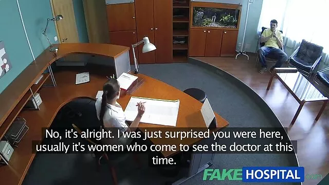 Vad keblű barna kurva hatalmas segg készen áll a nonstop hardcore MMMF 4some-ra