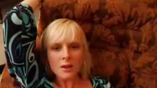 Az érzelmes prosti Japánból Ayumi Takanót megbökik misszionáriussal nagy seggű pornó