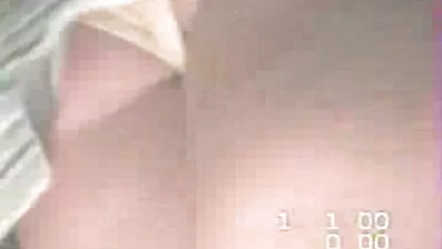 A szexbolond Miharu Kai banánnal dugja nagy mell nagy segg magát